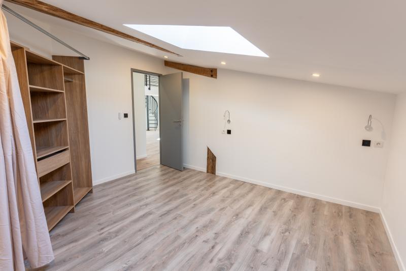 Appartement - 99 m² - 4 pièces