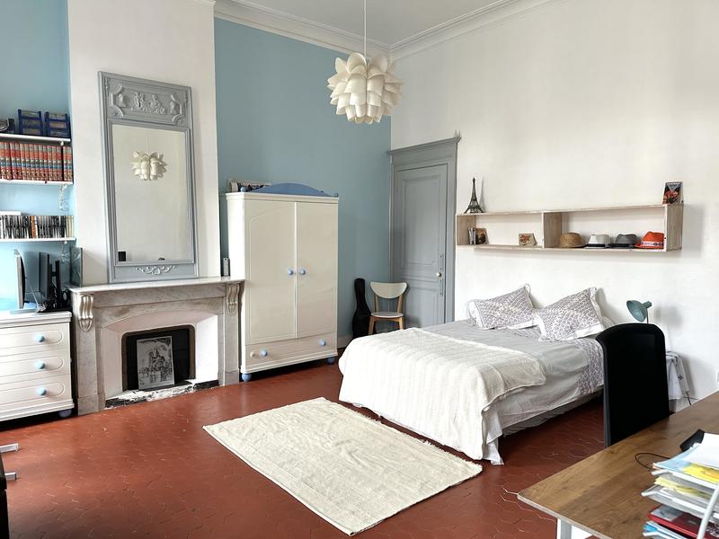 Appartement - 145 m² - 6 pièces