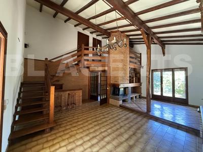 Maison traditionnelle - 132 m² - 6 pièces