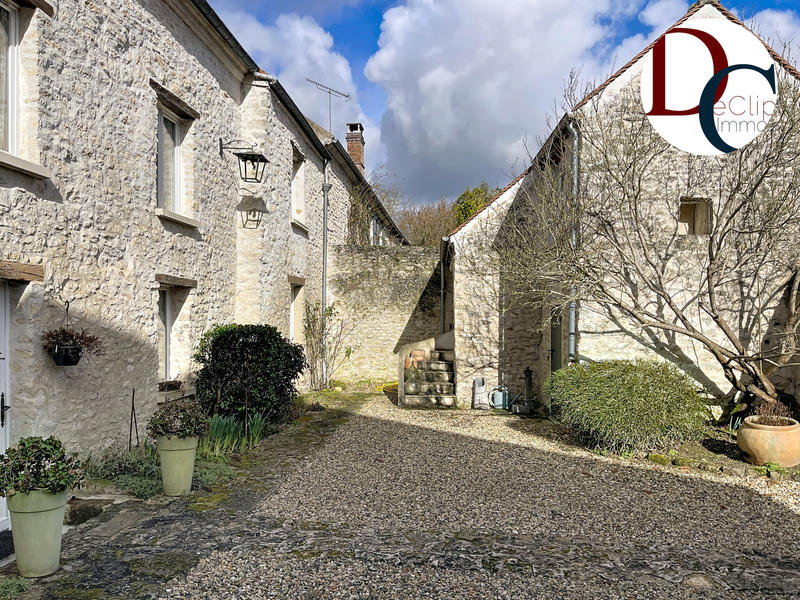 Maison - 226 m² - 8 pièces