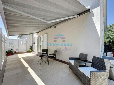 Villa - 216 m² - 8 pièces