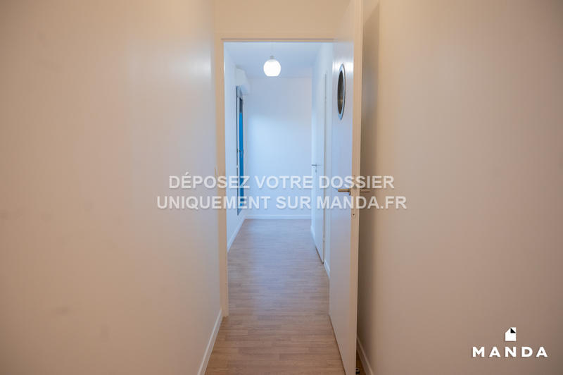 Chambre - 9 m² - 5 pièces