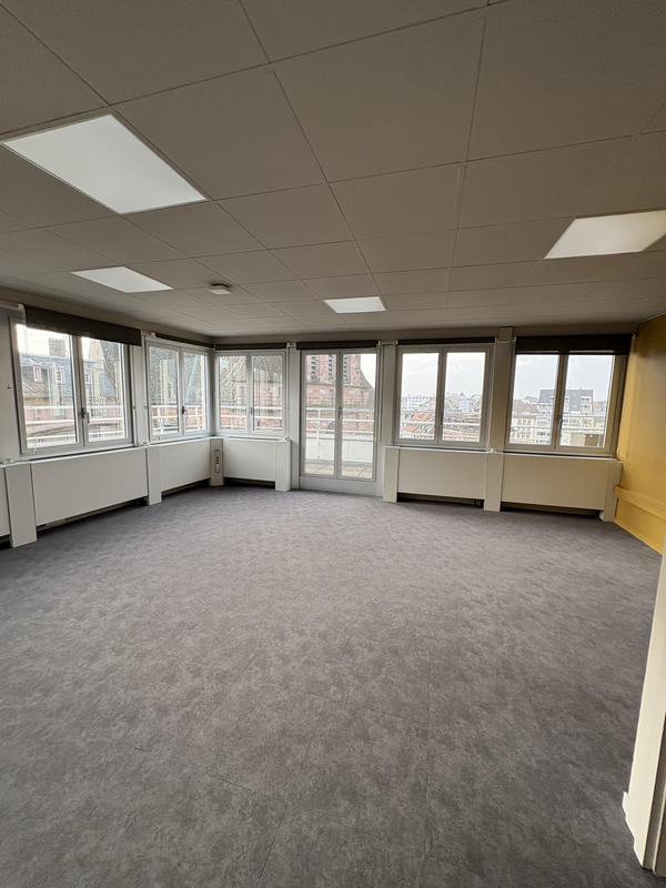 Bureau - 91 m²