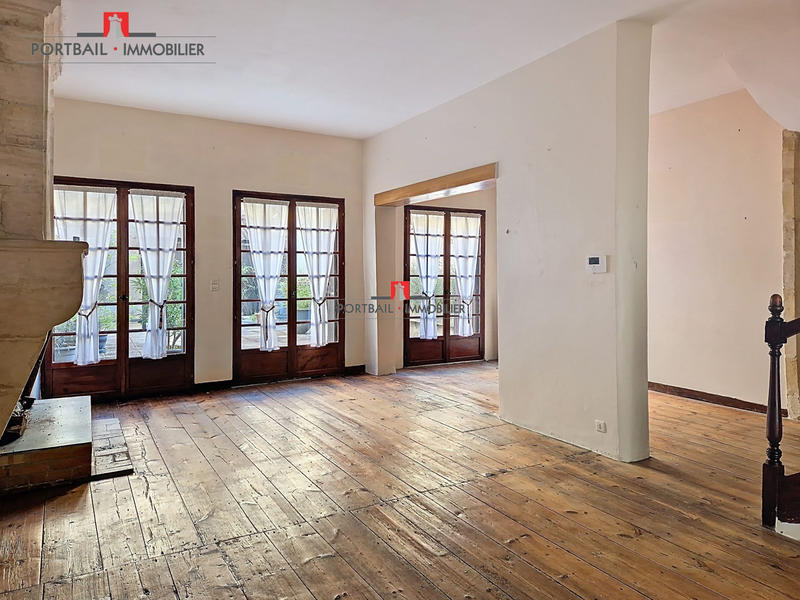 Maison - 134 m² - 8 pièces