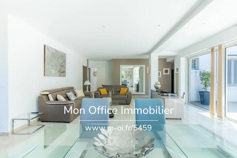 Maison - 175 m² - 6 pièces