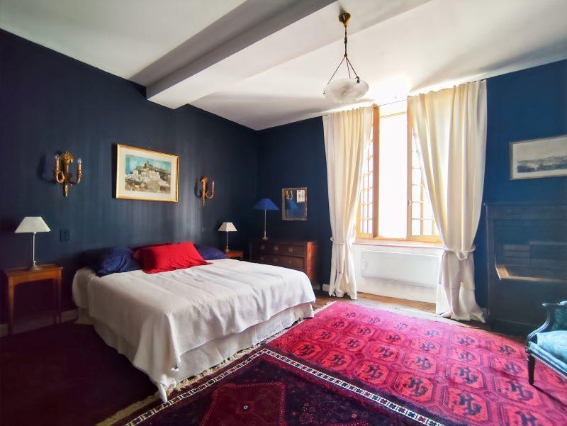 Maison traditionnelle - 231 m² - 8 pièces