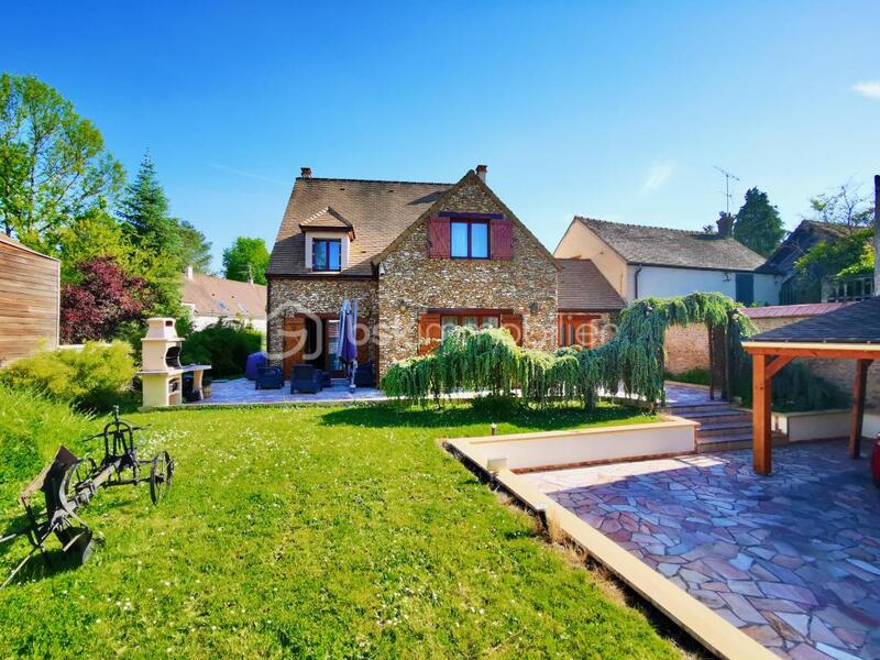 Maison - 180 m² - 7 pièces