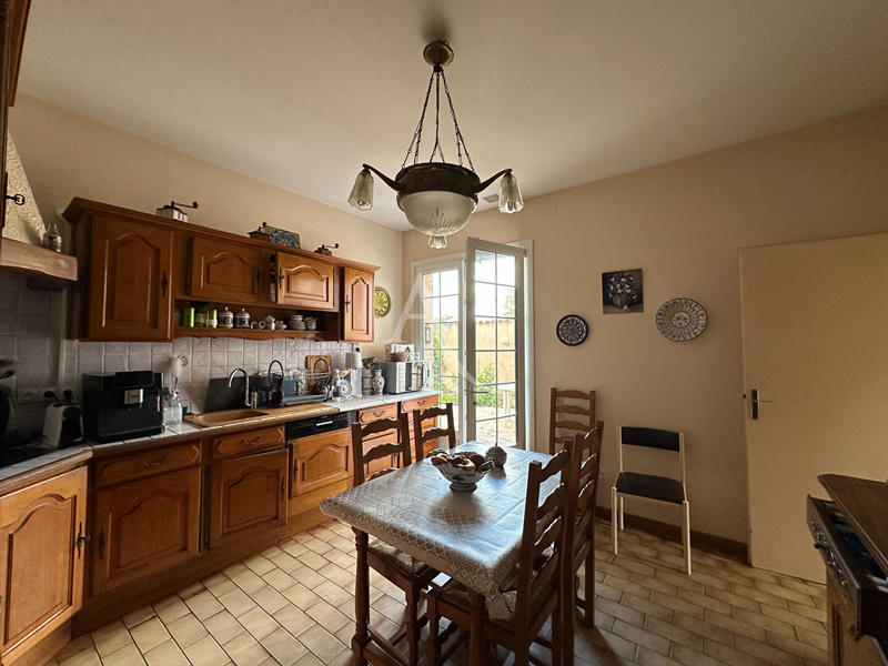 Maison - 188 m² - 7 pièces