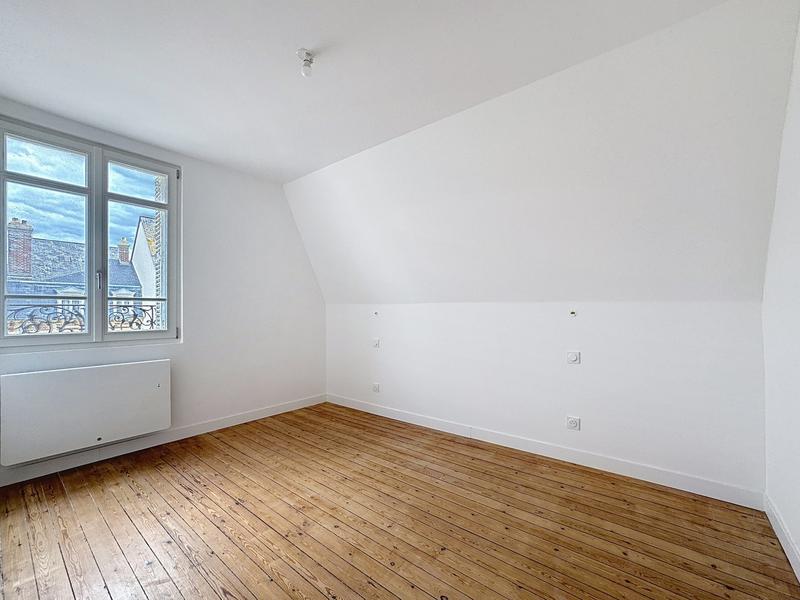 Maison - 141 m² - 7 pièces