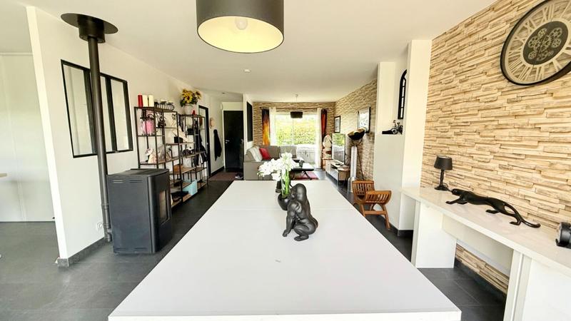 Maison - 102 m² - 5 pièces