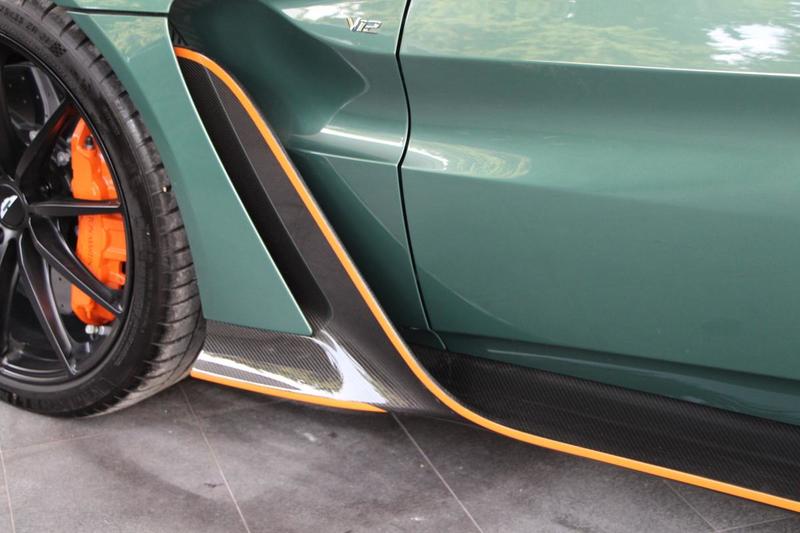 Aston Martin V12 Vantage Roadster 5.2 Bi-Turbo 700