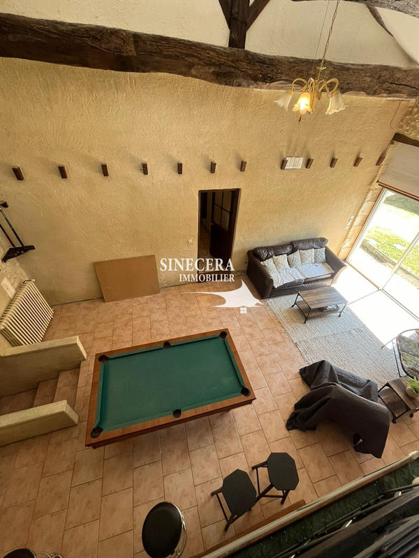 Maison - 200 m² - 5 pièces