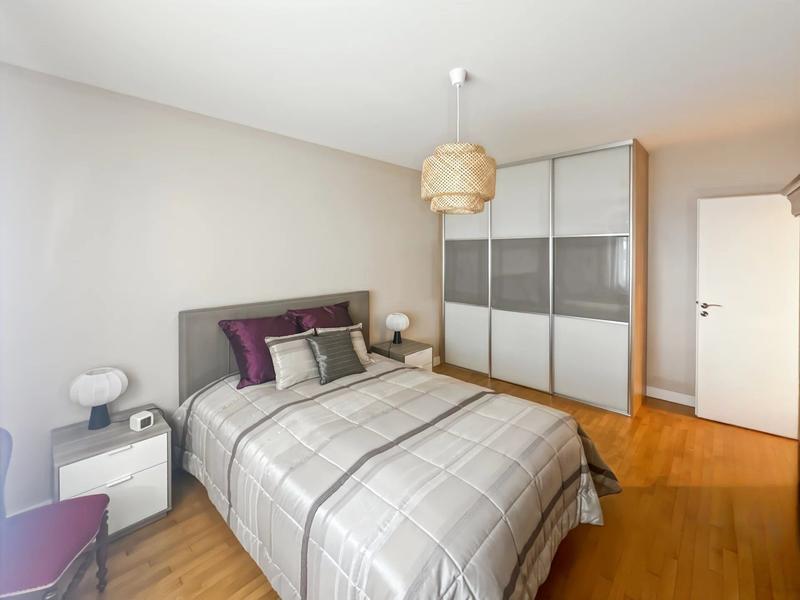 Appartement - 122 m² - 5 pièces