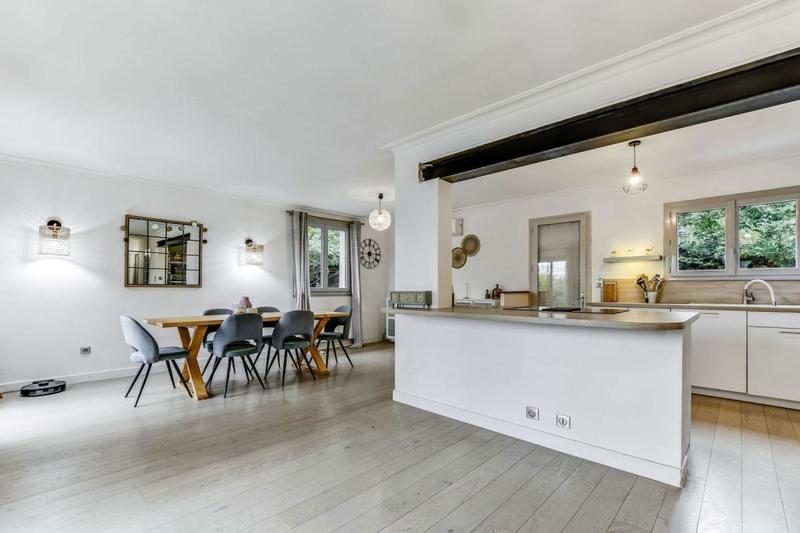 Maison - 135 m² - 6 pièces