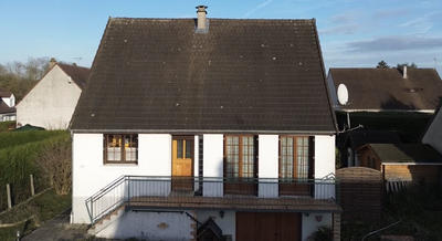 Maison - 97 m² - 6 pièces