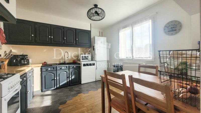 Maison - 195 m² - 9 pièces