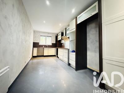 Maison - 121 m² - 4 pièces