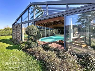 Maison - 291 m² - 12 pièces