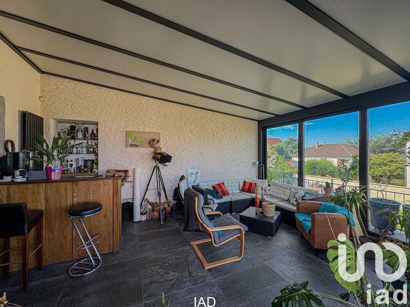 Maison - 240 m² - 7 pièces