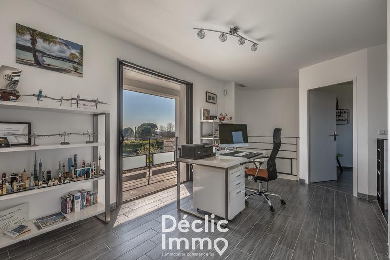 Maison - 280 m² - 7 pièces