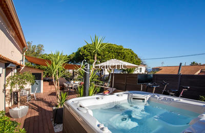 Loft - 140 m² - 4 pièces