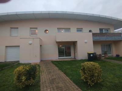 Maison - 83 m² - 4 pièces