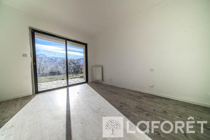 Maison - 166 m² - 8 pièces