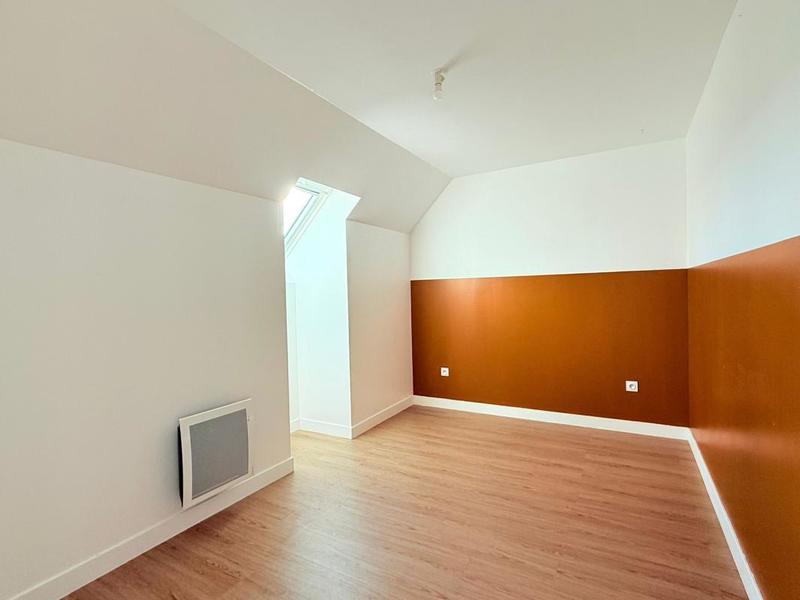 Maison - 96 m² - 5 pièces