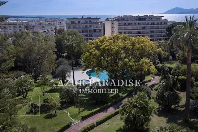 Appartement - 104 m² - 4 pièces