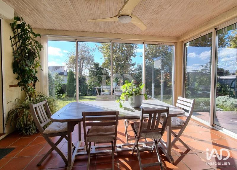 Maison - 235 m² - 8 pièces