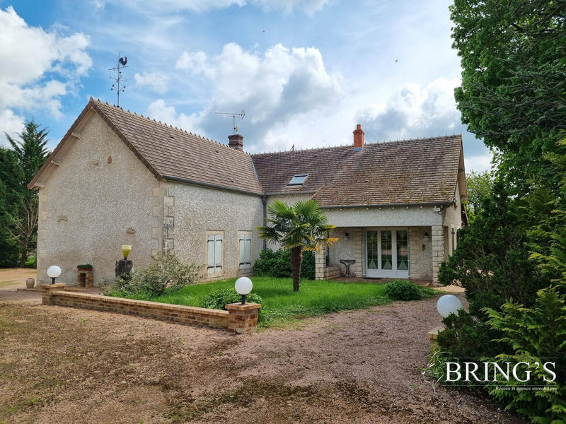 Maison - 204 m² - 8 pièces