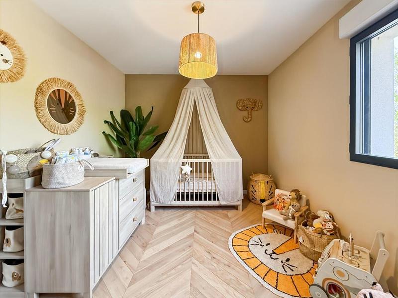 Maison - 215 m² - 5 pièces