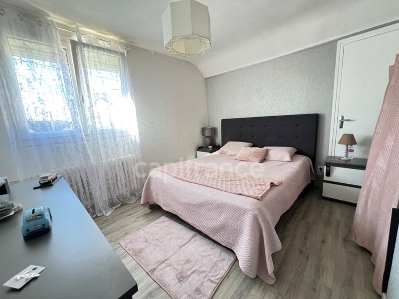 Maison - 97 m² - 5 pièces