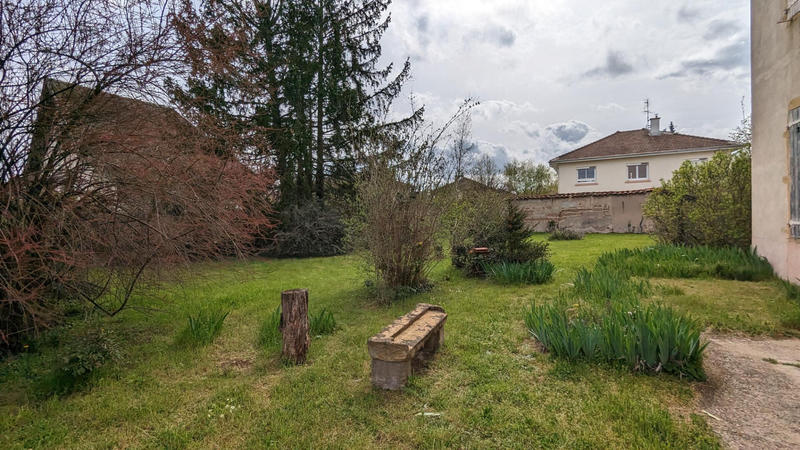 Maison - 300 m² - 14 pièces