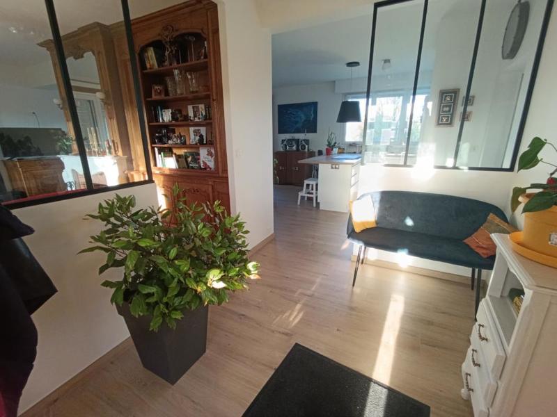 Maison - 261 m² - 11 pièces