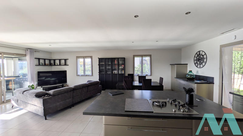 Maison - 130 m² - 5 pièces