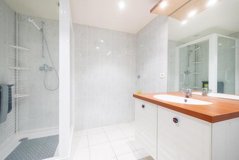 Maison - 218 m² - 9 pièces