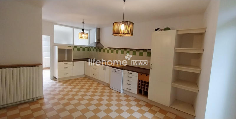 Maison - 200 m² - 7 pièces