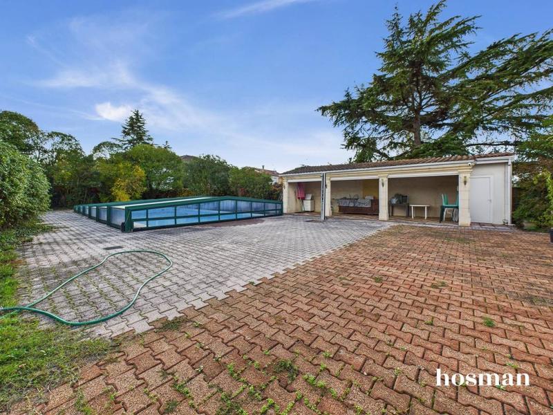 Maison - 210 m² - 5 pièces