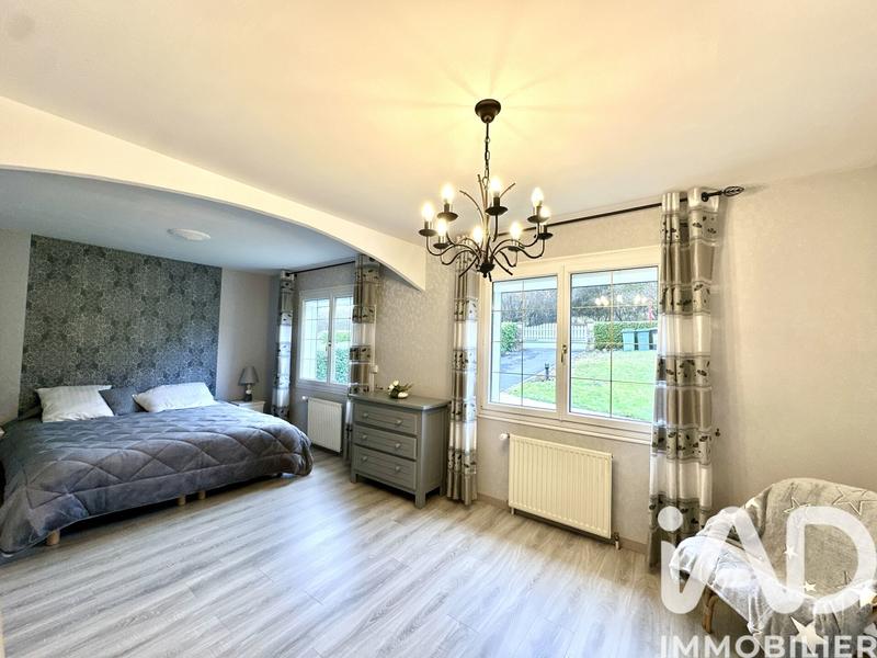 Maison - 140 m² - 6 pièces