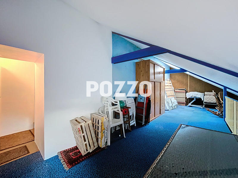 Maison - 181 m² - 8 pièces