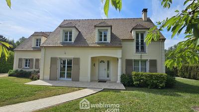 Maison - 203 m² - 8 pièces