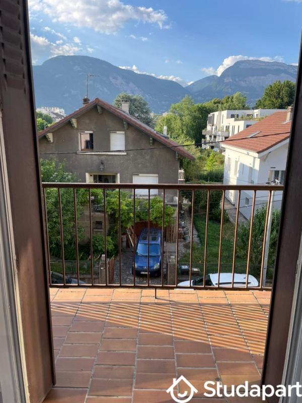 Chambre - 9 m² - 1 pièce