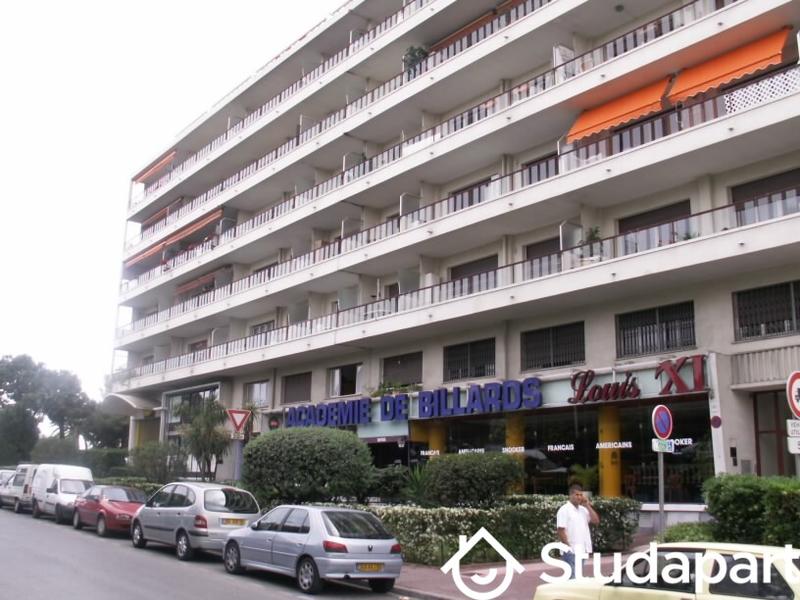 Chambre - 14 m² - 1 pièce