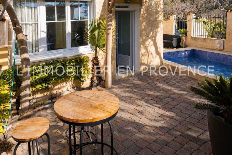 Maison traditionnelle - 95 m² - 3 pièces