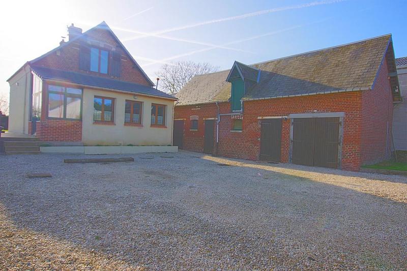 Maison - 102 m² - 5 pièces