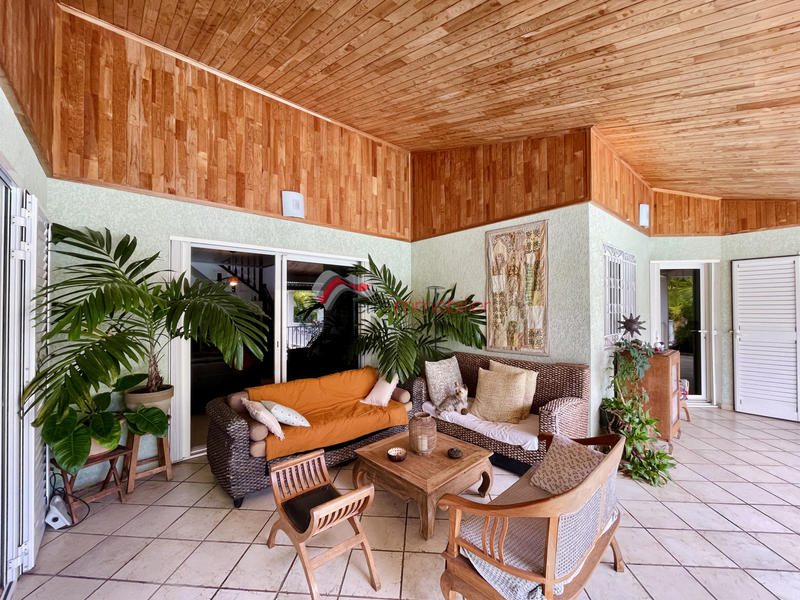 Maison - 167 m² - 6 pièces