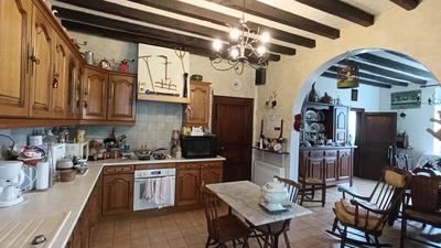 Maison - 99 m² - 6 pièces