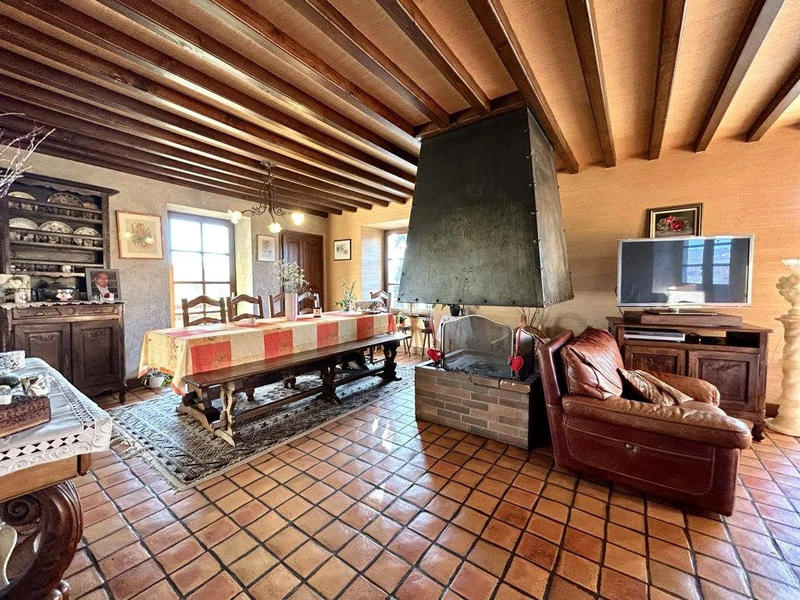 Maison - 204 m² - 6 pièces