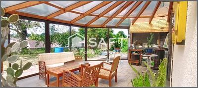 Maison - 236 m² - 8 pièces